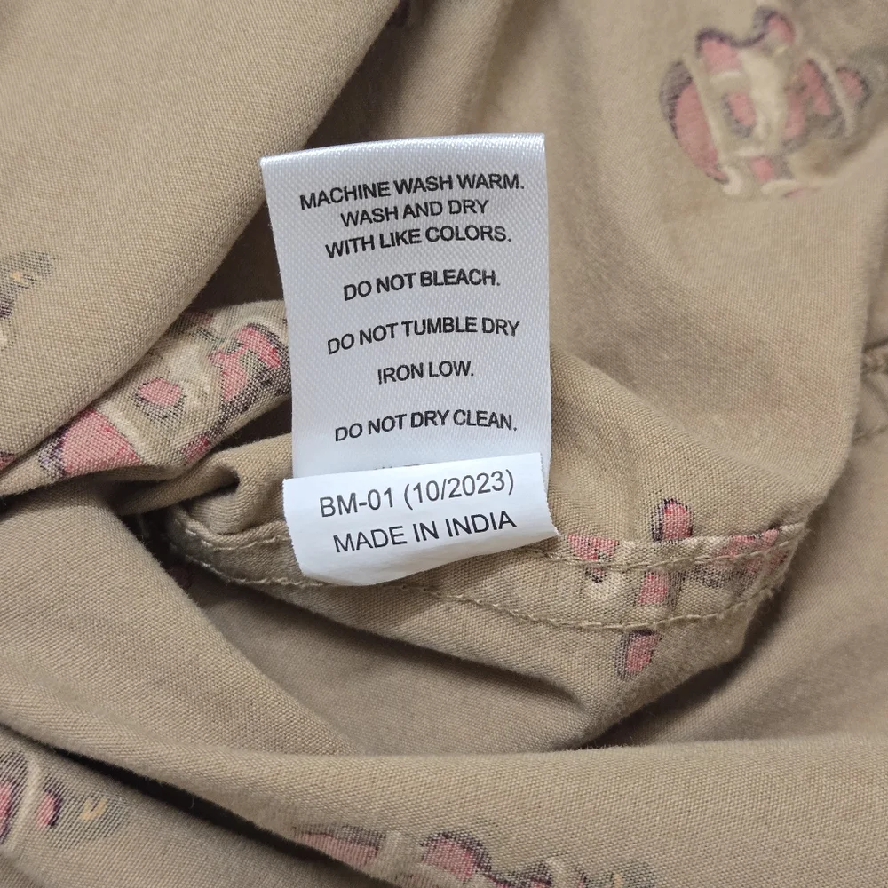 Denim & Flower Ricky Singh tan short sleeve button down Santa Dab print 9/10